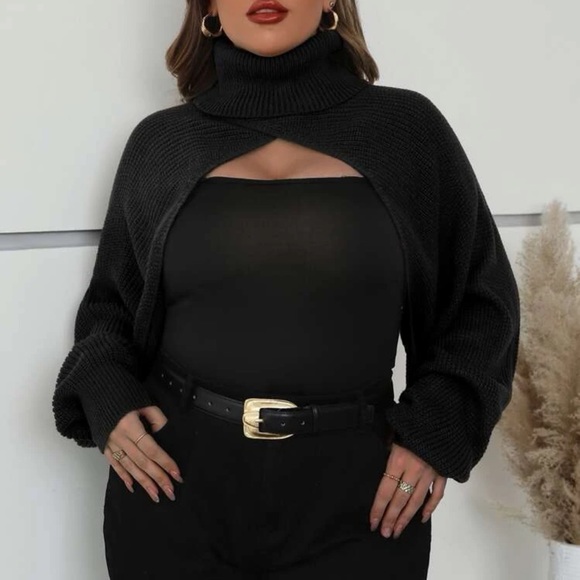 🖤 PLUS Cropped Shrug Sweater 🖤 - Picture 3 of 7